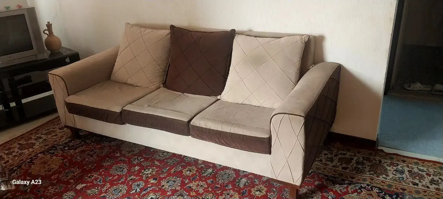 فروش مبل ۷ نفره راحتی شاهین‌شهر|مبلمان خانگی و میز عسلی|شاهین‌شهر, شهرک گلدیس|دیوار