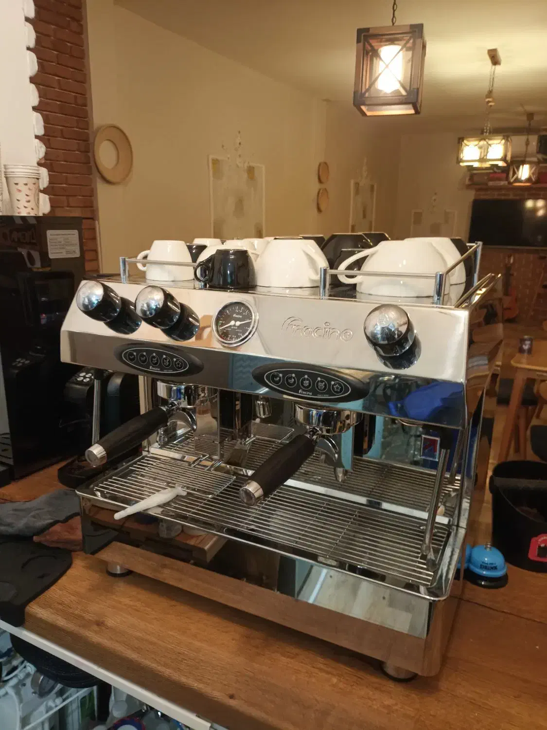 تجهیزات کافه.یخساز.کابینت.بلندر وغیره|کافیشاپ و رستوران|فردیس, منظریه|دیوار