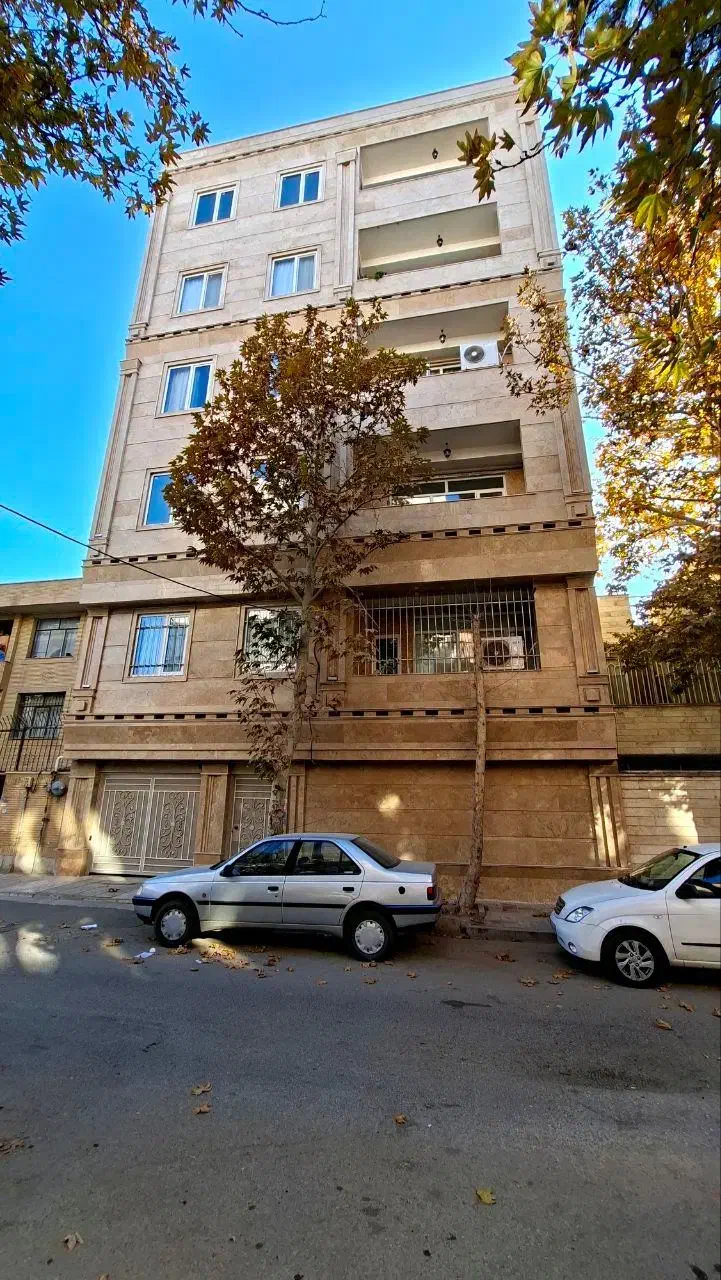 واحد ۱۵۲ متر ۳ خواب منطقه ۸ب|فروش آپارتمان|الوند, |دیوار