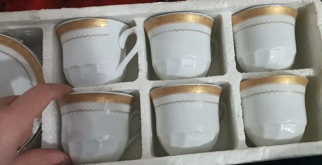 فنجان و نعلبکی|ظروف سرو و پذیرایی|باقرشهر, |دیوار