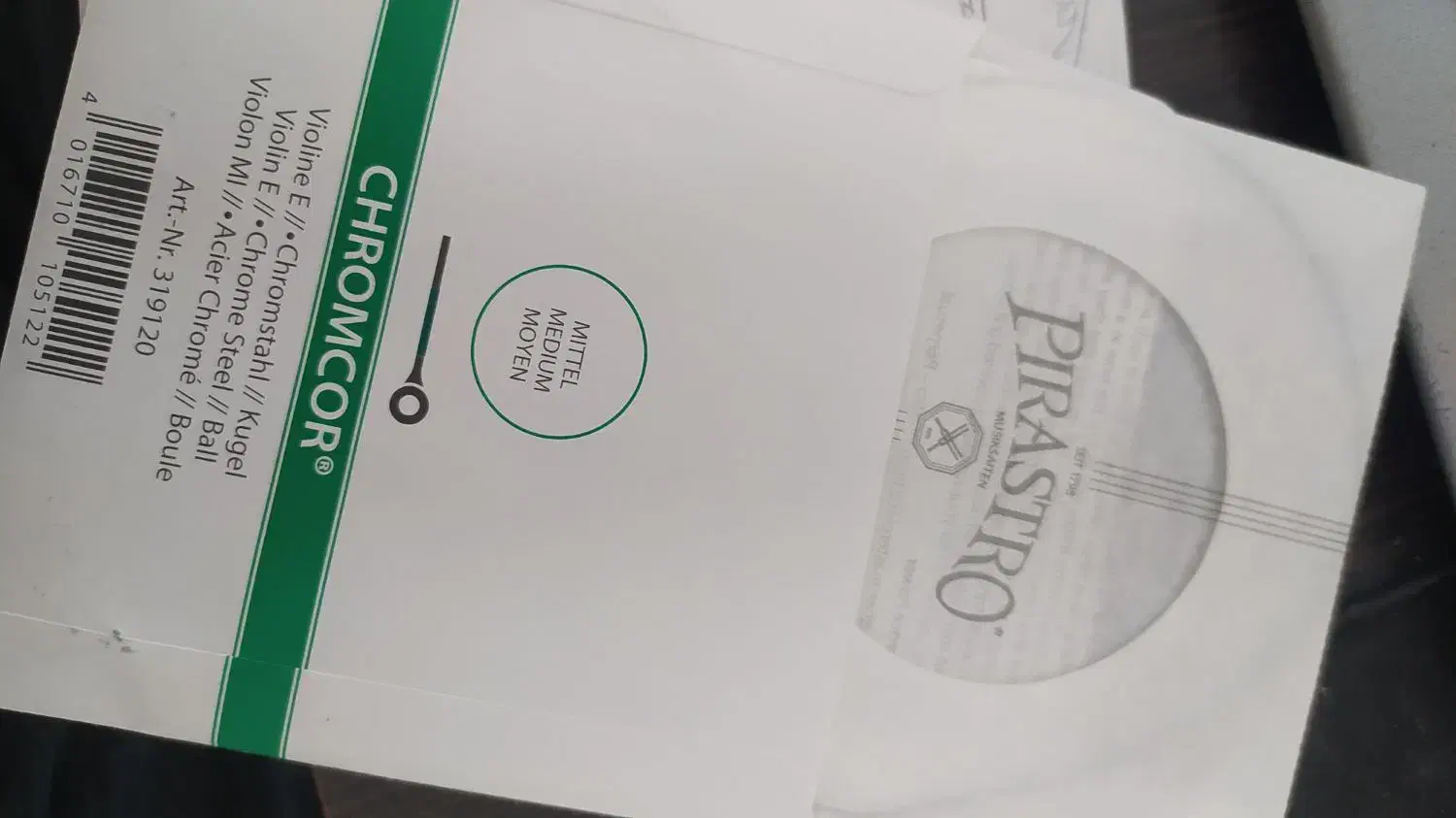 سیم ویولن پیراستروی سبز اورجینال|ویولن|رشت, معلم|دیوار