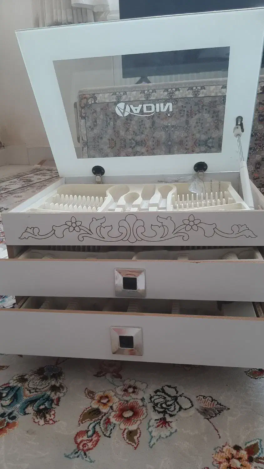 کنسول قاشق و چنگال|بوفه، ویترین، کنسول|بیرجند, |دیوار