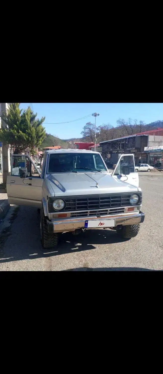 پاترول دو درب نقره ای|خودرو کلاسیک|فومن, |دیوار