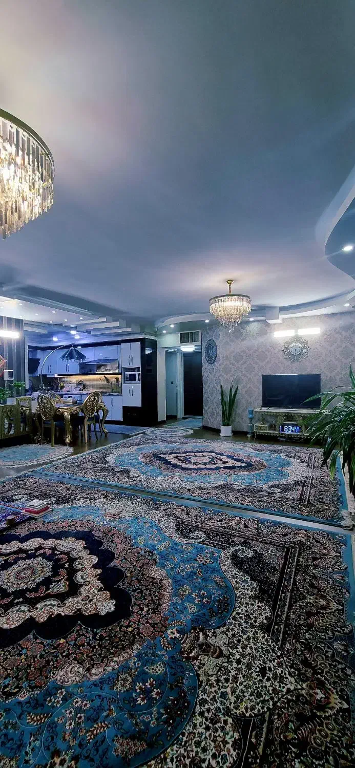 خانه‌ای رویایی در طبقه اول ،۱۱۴ متر سه‌طرف نور|فروش آپارتمان|اصفهان, پزوه|دیوار