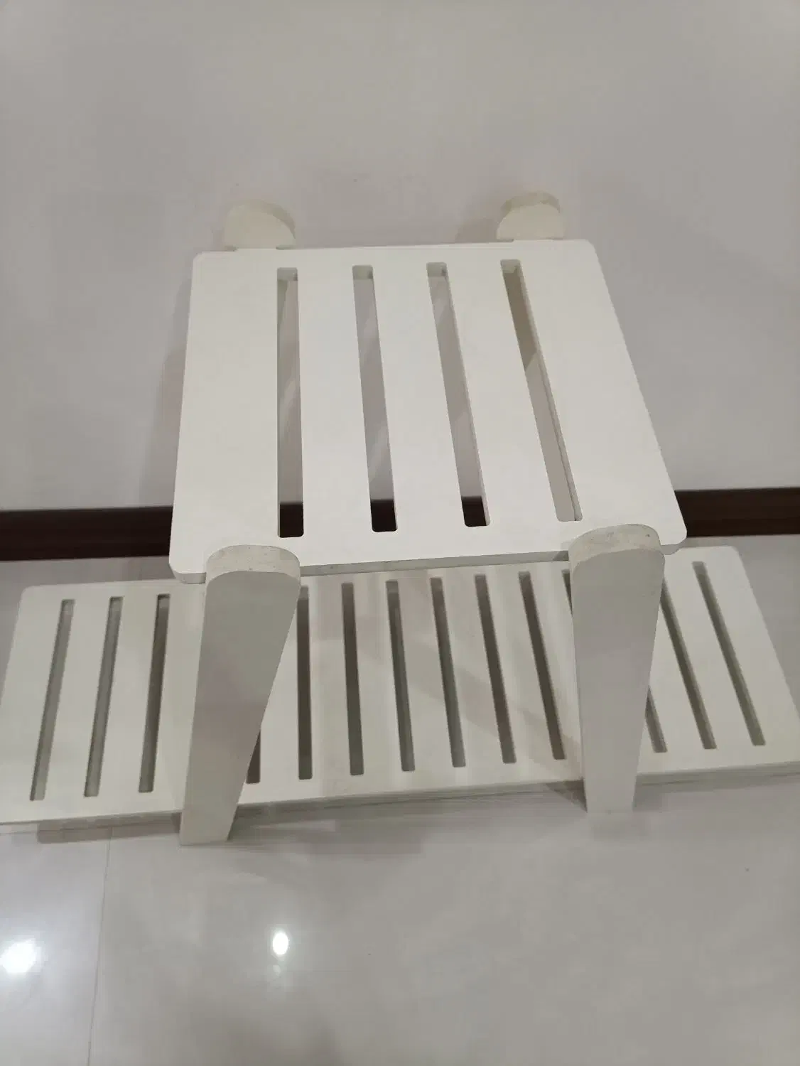 جاگلدانی|کتابخانه، شلف، قفسههای دیواری|سمنان, |دیوار