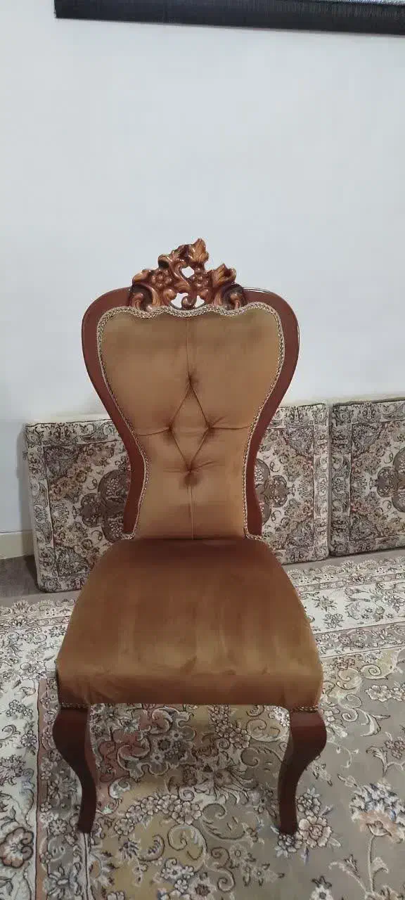 فروشی در حد نو|میز و صندلی غذاخوری|بروجرد, |دیوار