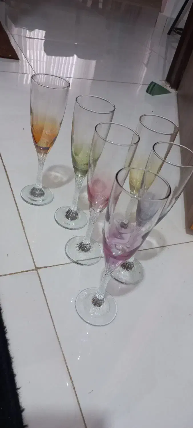 شراب خوری ترک استفاده نشده|ظروف سرو و پذیرایی|رشت, معلم|دیوار