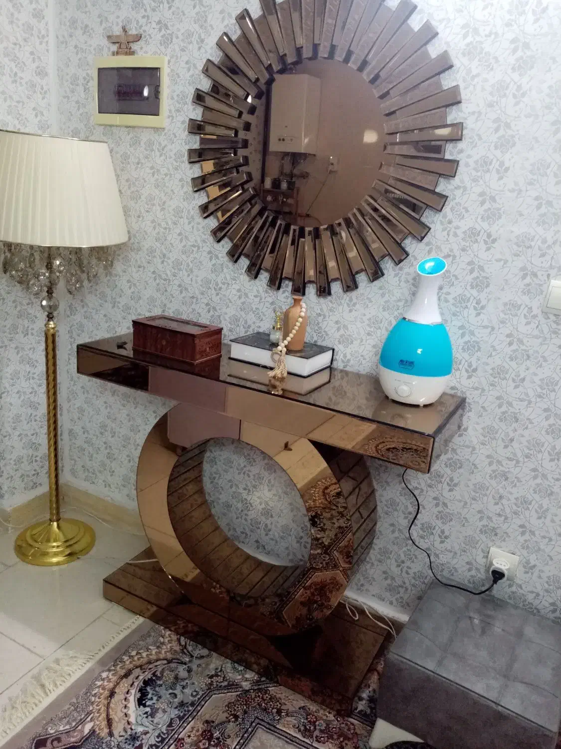 آینه کنسول و آباژور|مبلمان خانگی و میز عسلی|محمدیه-قزوین, |دیوار