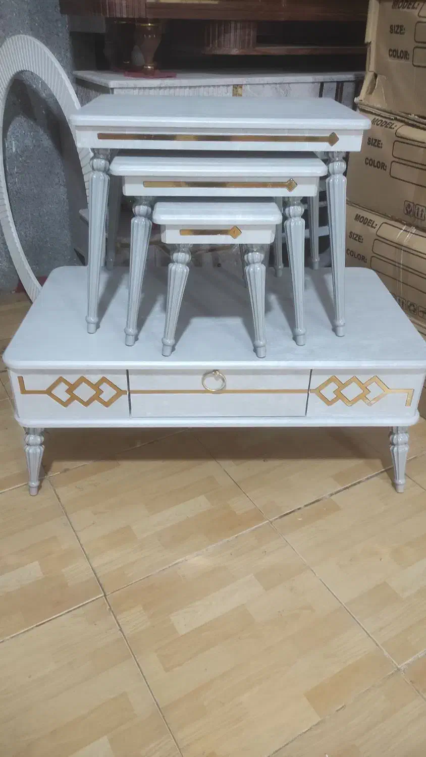 جلومبلی|مبلمان خانگی و میز عسلی|بروجرد, |دیوار