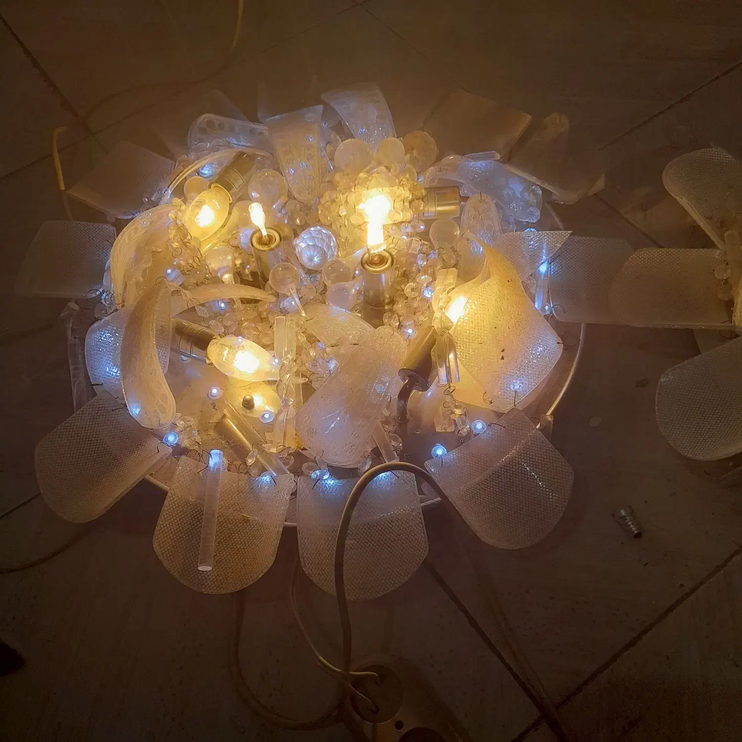 لوستر|لوستر و چراغ آویز|آران و بیدگل, |دیوار