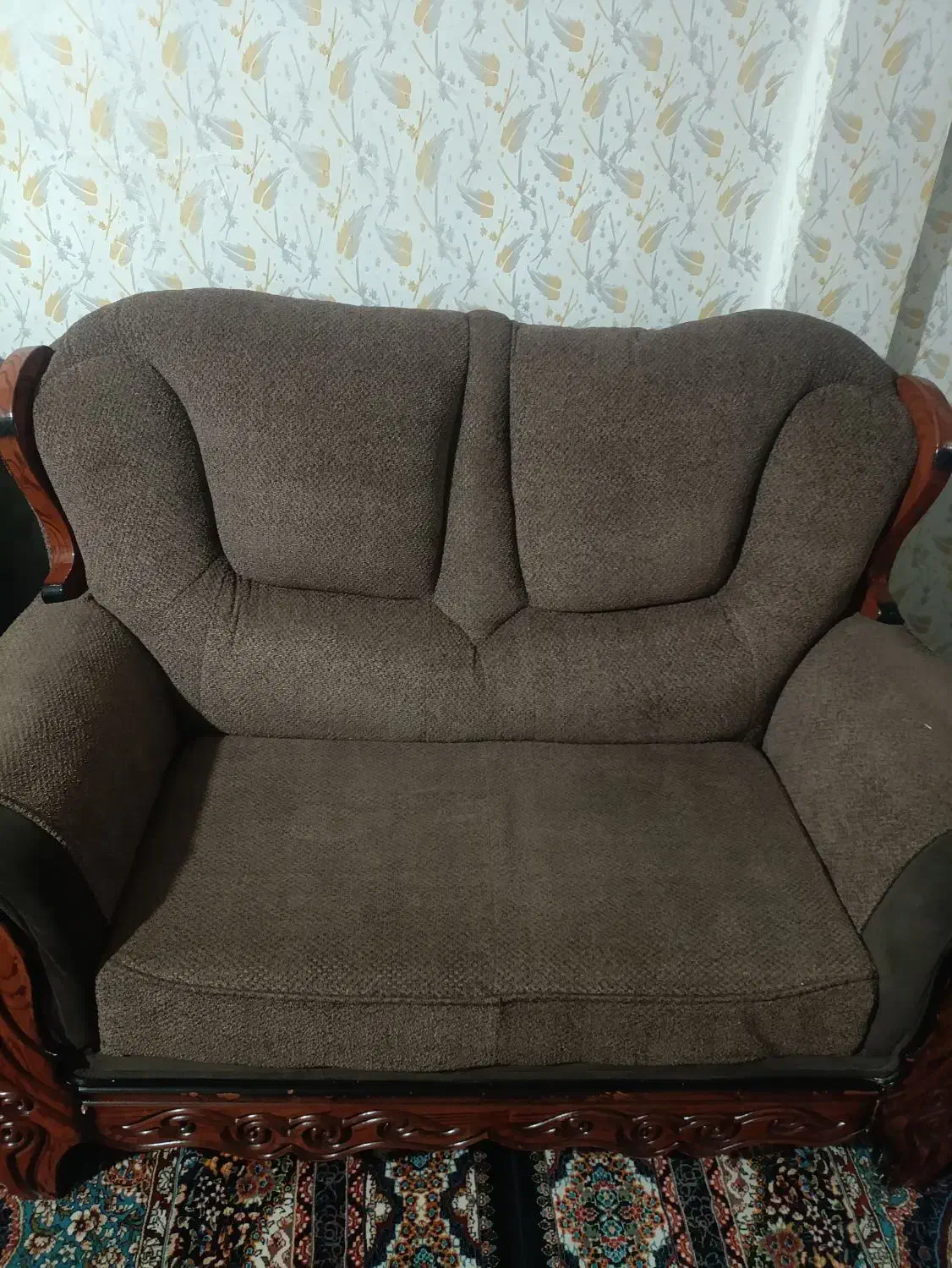 راحتی و تخت خواب|مبلمان خانگی و میز عسلی|ورامین, ورامین|دیوار