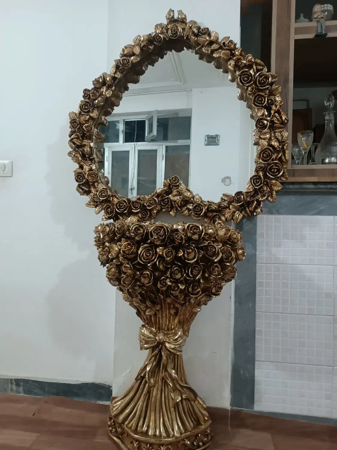 اینه. کنسول شیک و زیبا|بوفه، ویترین، کنسول|تبریز, |دیوار