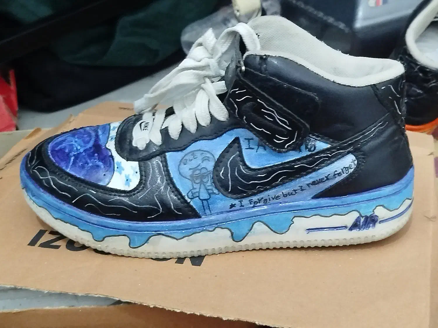 کفش نایک   طراح دار سایز 39|کیف، کفش، کمربند|بابل, |دیوار