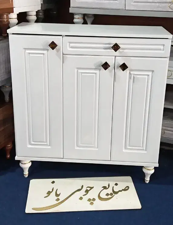 مدل کلاسیک جادار کشودار دربها آرامبند مقاوم ضدخش|جاکفشی، کمد، دراور|قم, قلعه کامکار|دیوار