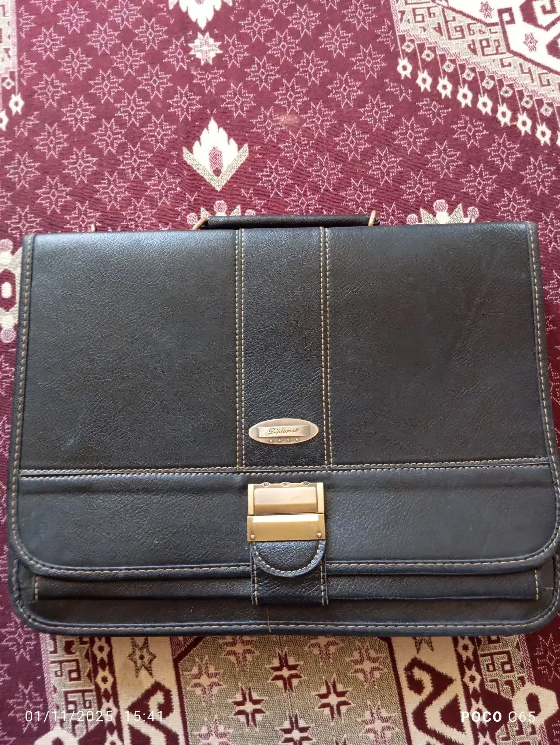 کیف اداره ای.|کیف، کفش، کمربند|زرند, |دیوار