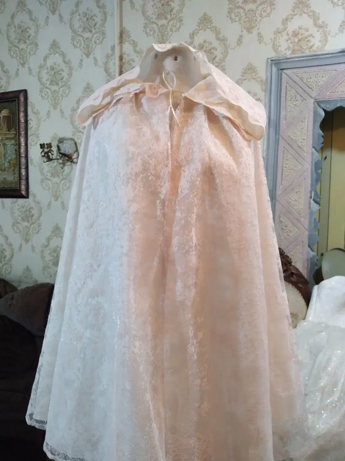 تعدادی شنل و ژپون فروشی|لباس|اندیمشک, |دیوار