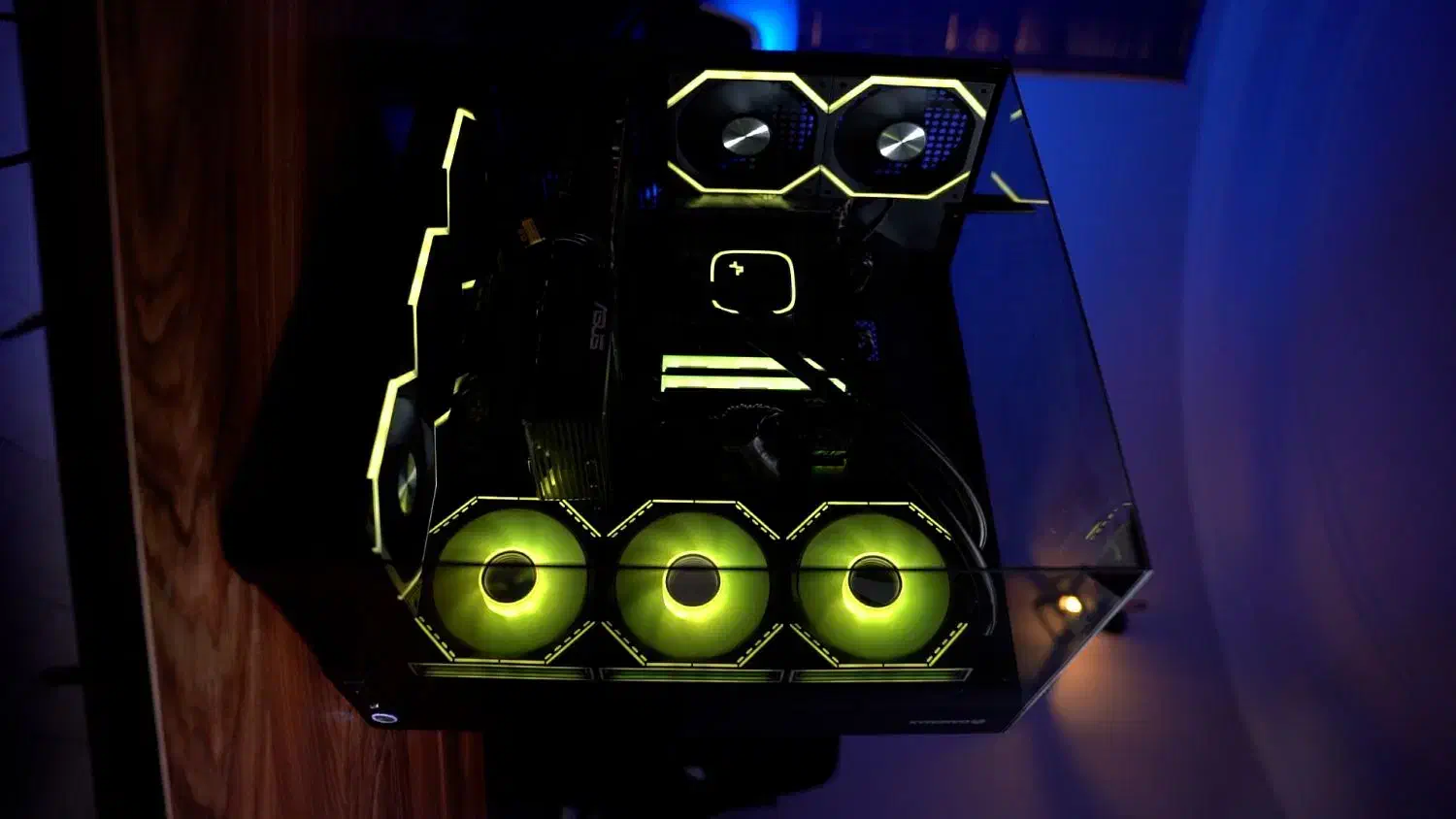 کیس گیمینگ و رندرینگ با گرافیک ASUS RTX5070|رایانه رومیزی|یزد, |دیوار