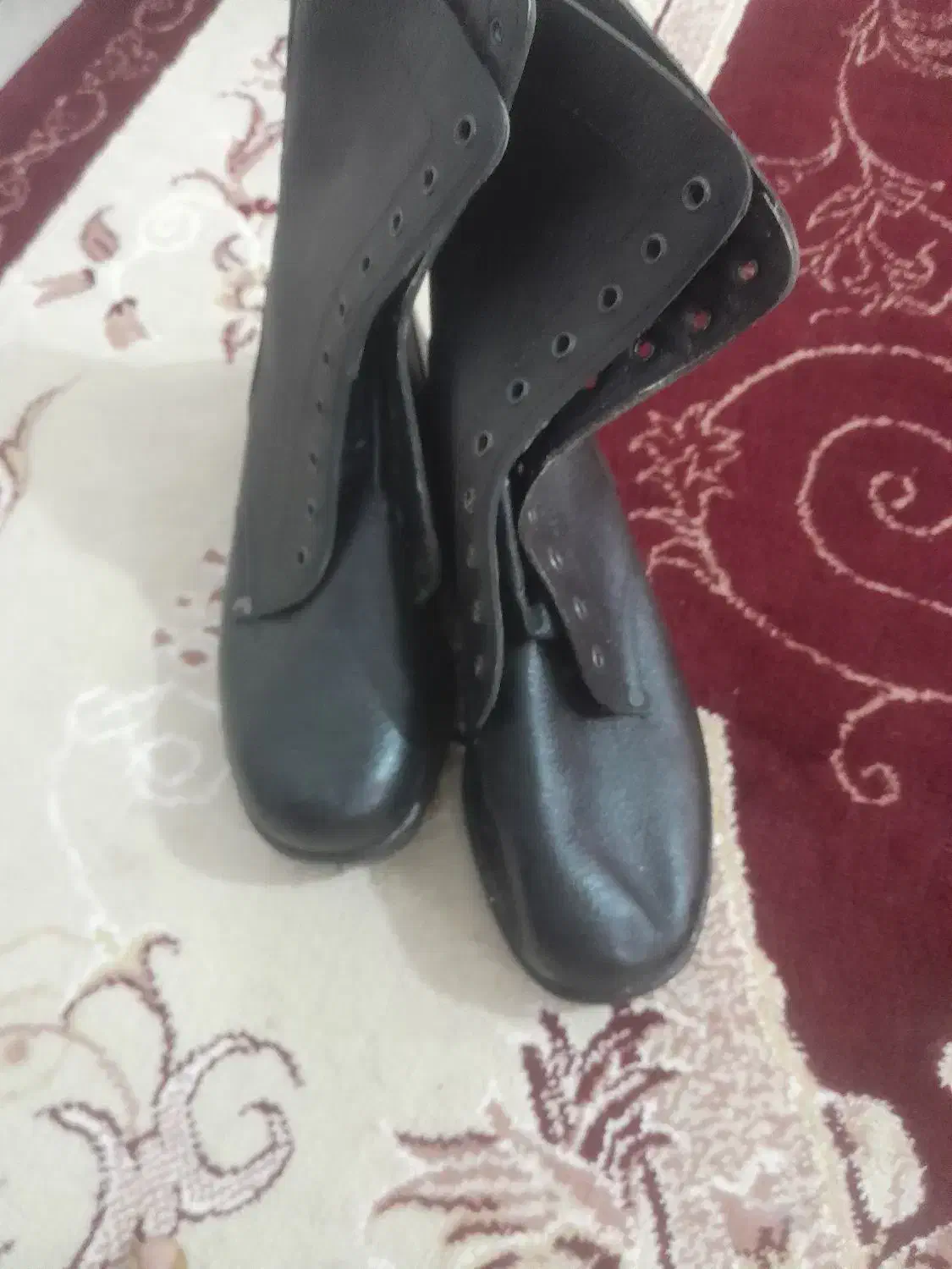 پوتین|کیف، کفش، کمربند|تربتحیدریه, پائین ولایت|دیوار