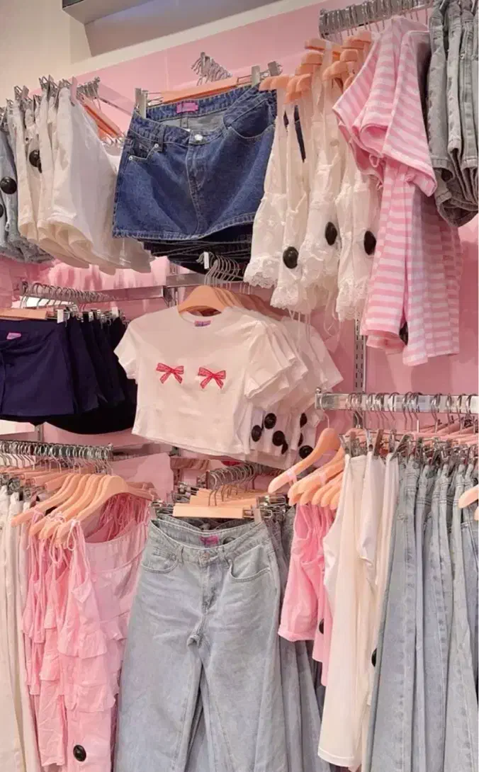 استخدام فروشنده پوشاکی زنانه|استخدام خدمات فروشگاه و رستوران|داراب, |دیوار