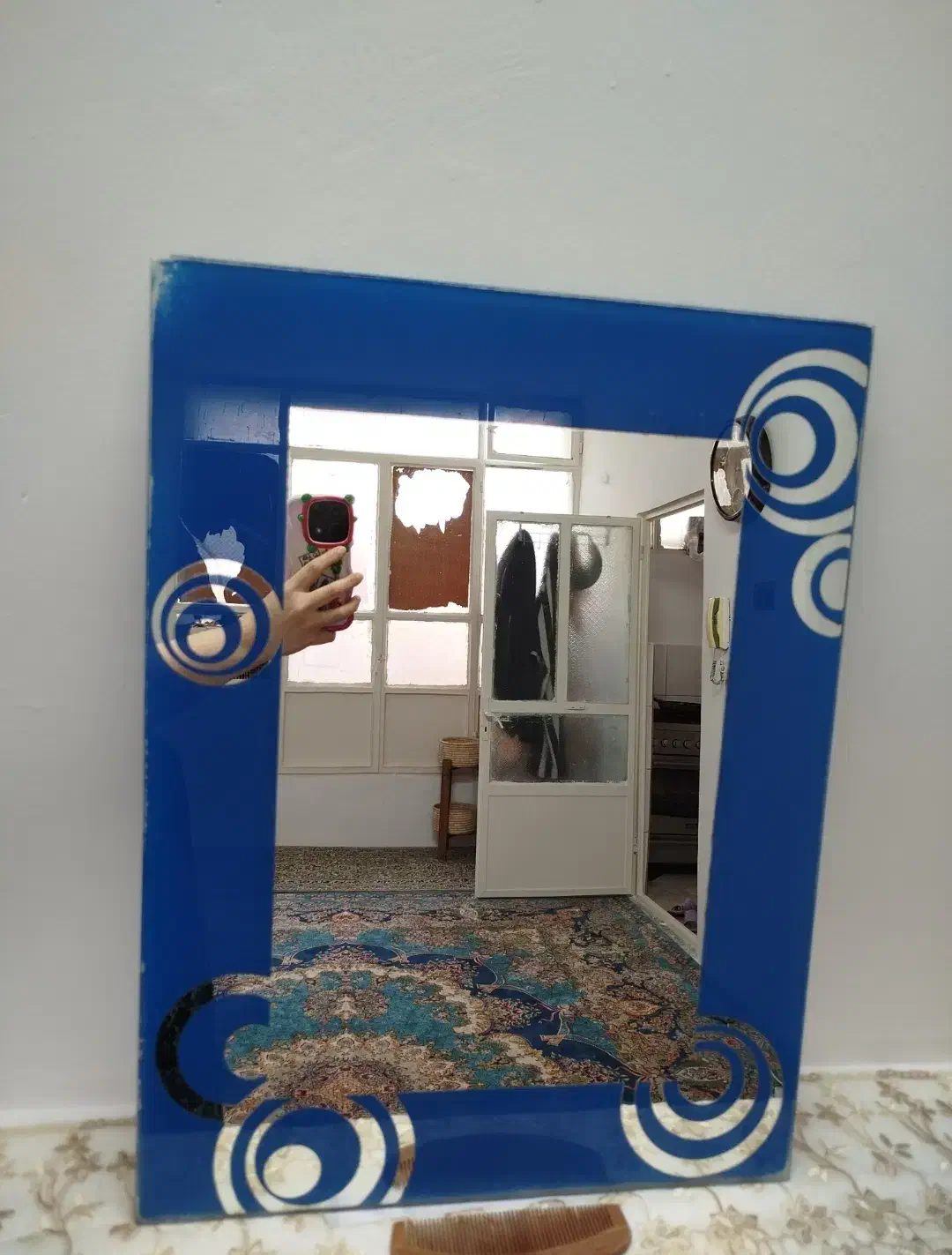 آینه|آینه|قم, هفت تیر|دیوار