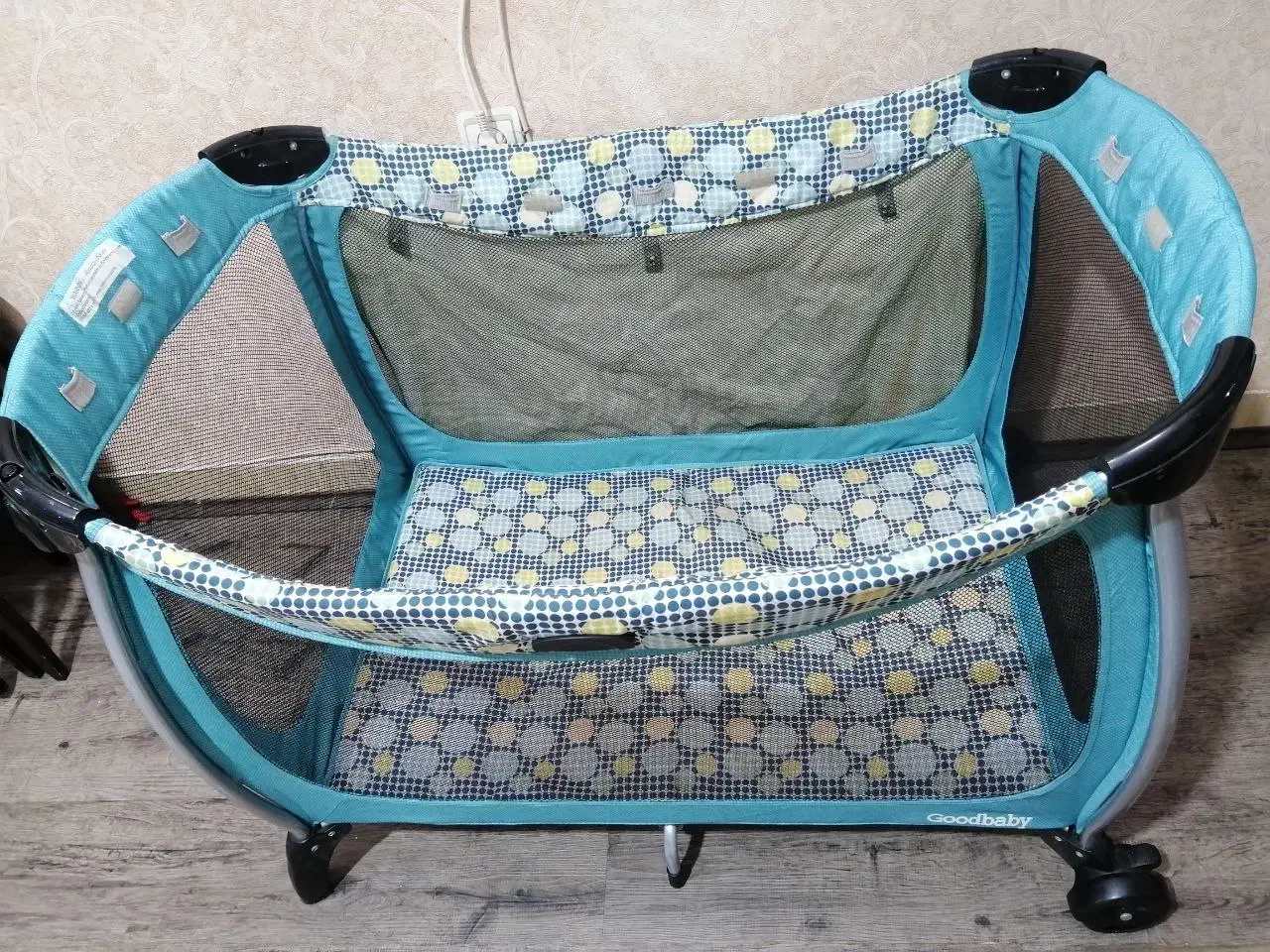 تخت پارک کودک|تخت و صندلی بچه|فردیس, فردیس|دیوار