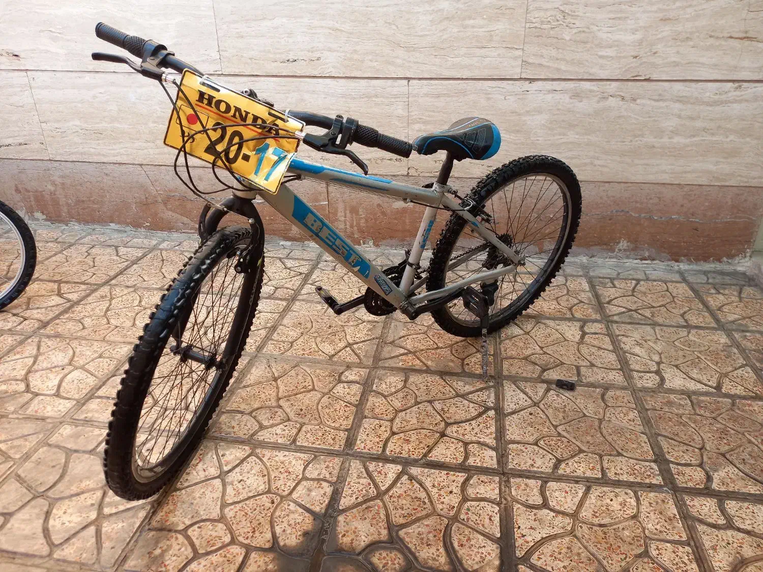 دوچرخه  فروشی   سایز  ۲۴  در حد نو..|دوچرخه، اسکیت، اسکوتر|ری, هاشم‌آباد|دیوار