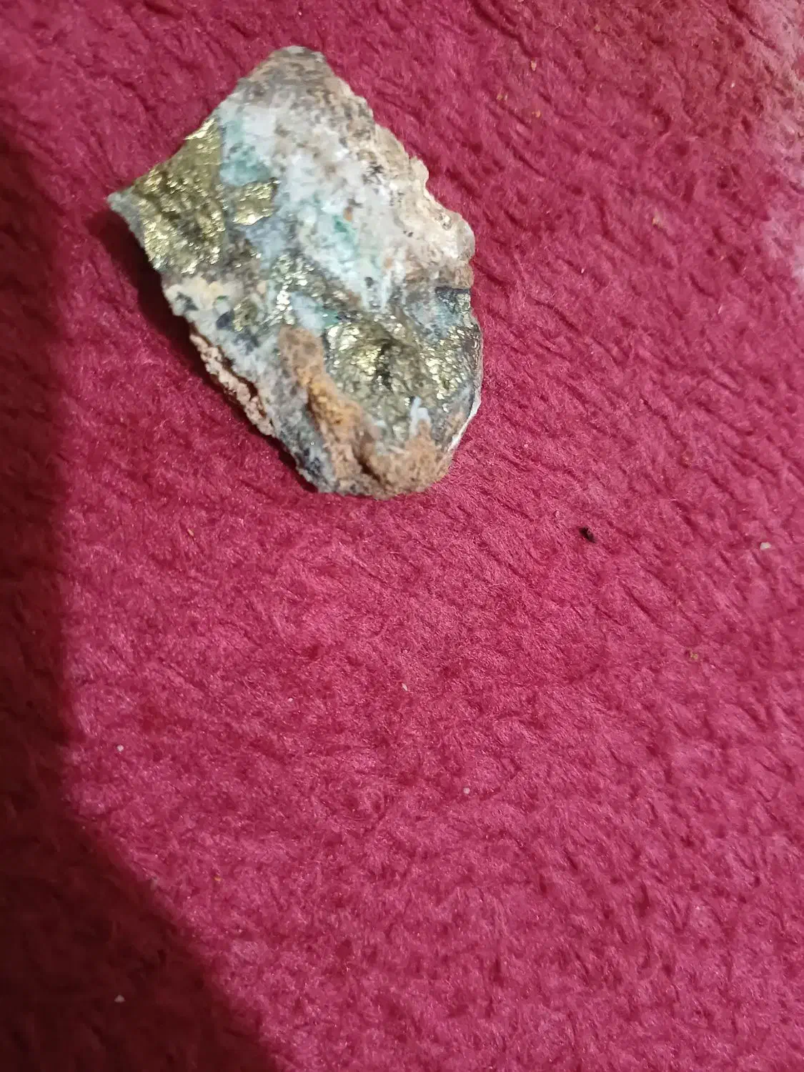 سنگ طلا ومس|جواهرات|اسفراین, |دیوار