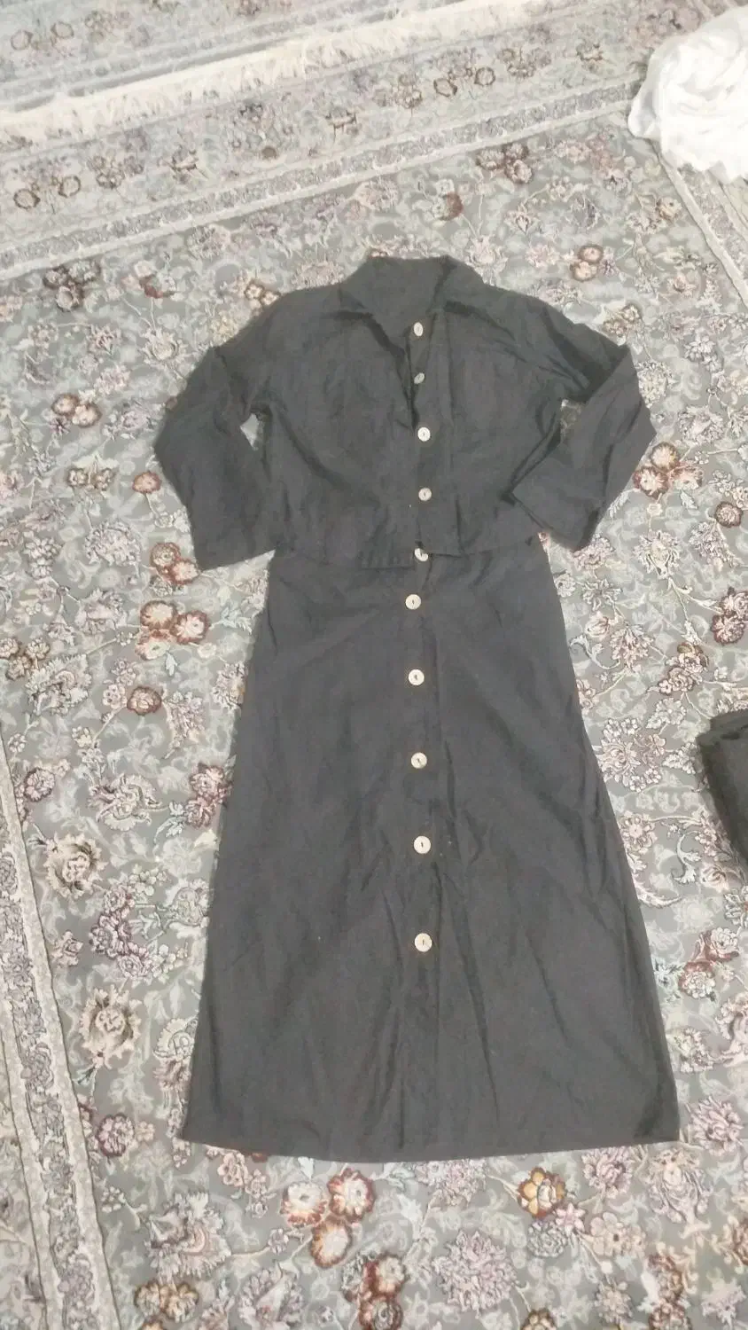 تعدادی لباس|لباس|نورآباد, |دیوار