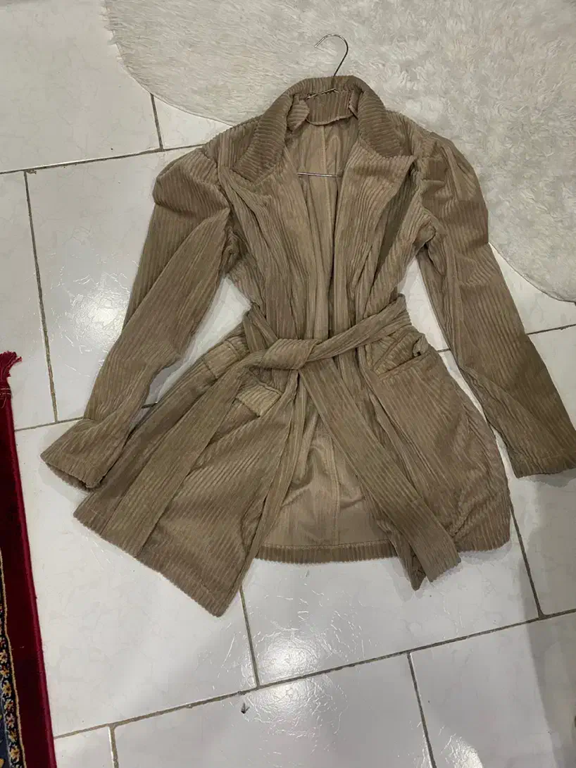 تعدادی لباس مناسب فصل و شلوار|لباس|فردیس, فرامرزیه|دیوار