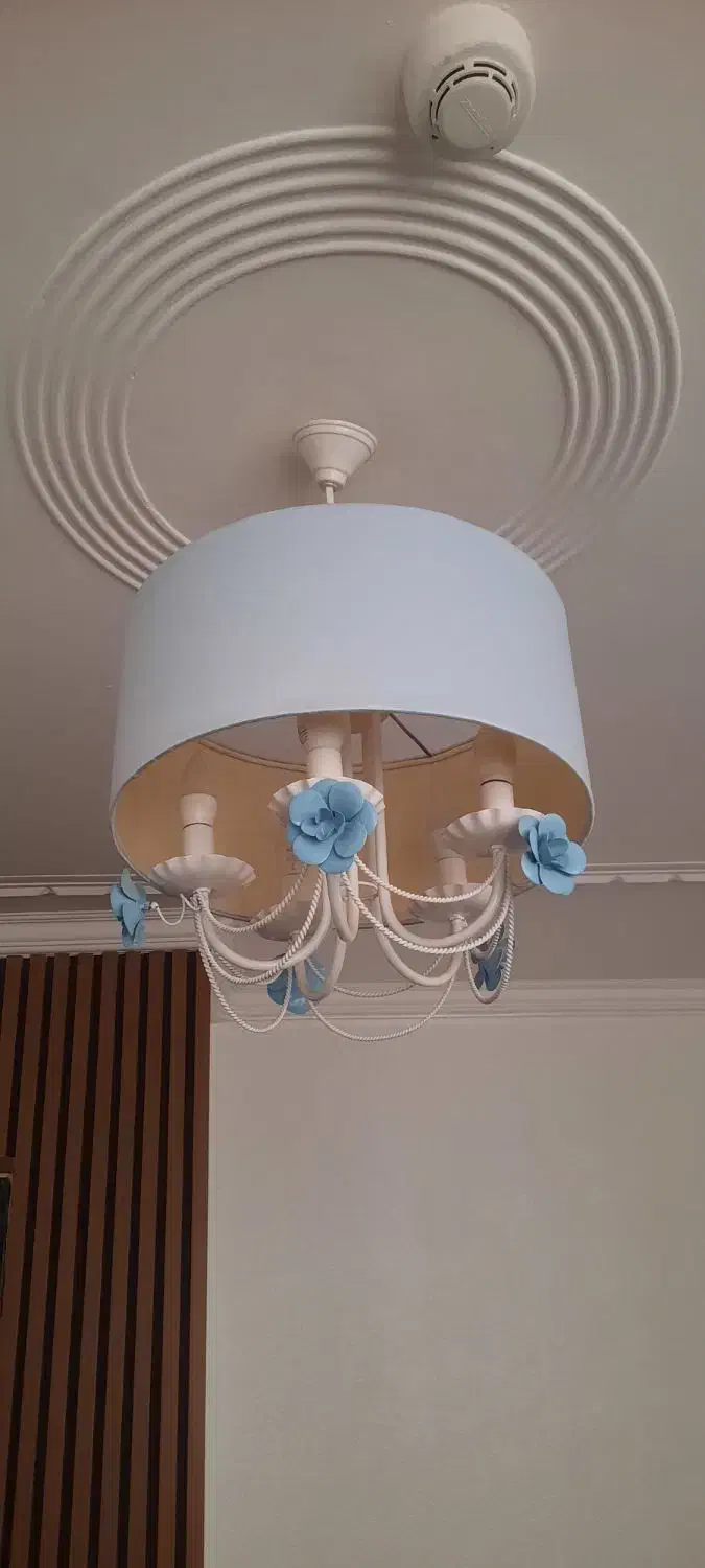 لوستر شیک|لوستر و چراغ آویز|شاهینشهر, عطار|دیوار