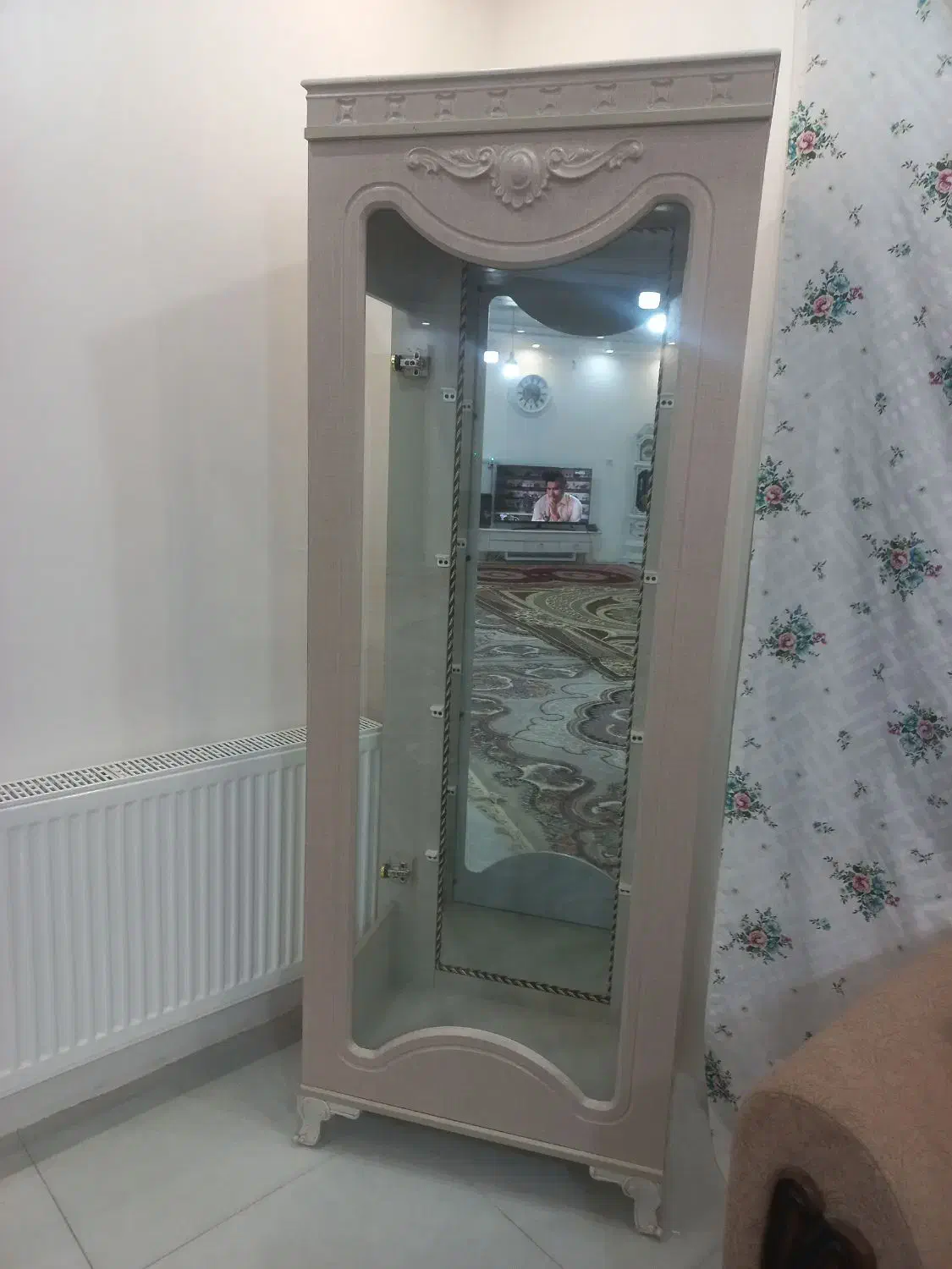 بوفه بژ روشن تمیز|بوفه، ویترین، کنسول|زاهدان, |دیوار