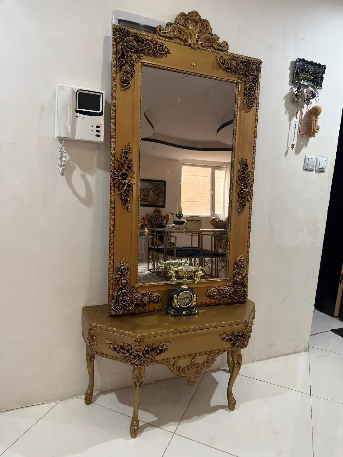 اینه کنسول چوب طلایی|مبلمان خانگی و میز عسلی|شیراز, فرهنگیان|دیوار