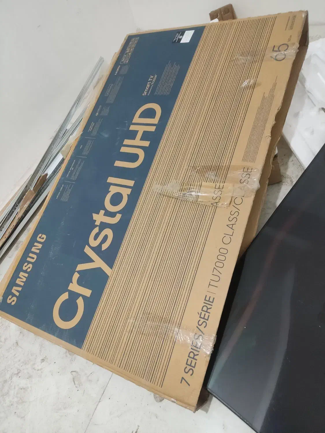 تلویزیون ضربه خورده ولی روشن میشه|تلویزیون و پروژکتور|محمدشهر, شهرک چمران|دیوار