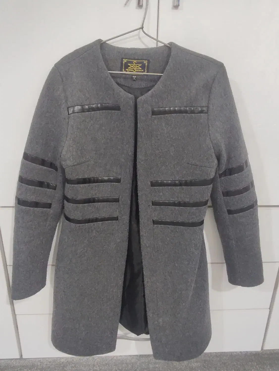 پالتو|لباس|بهبهان, |دیوار