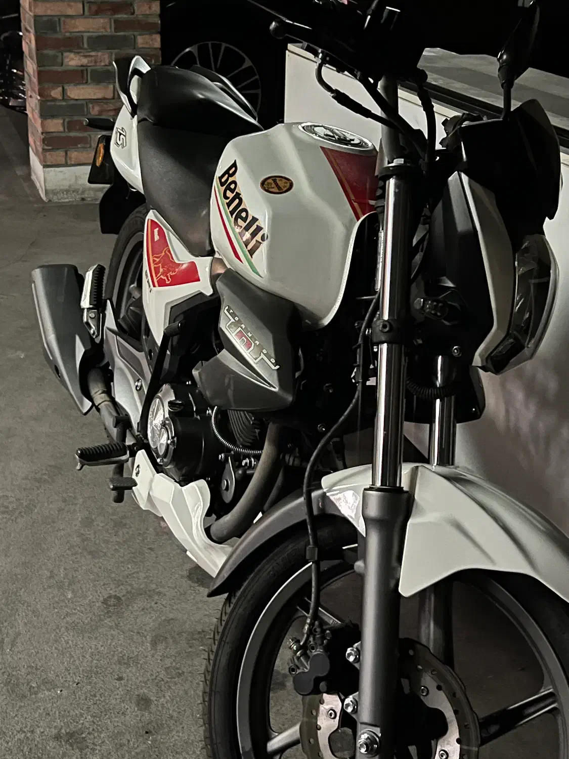 موتورسیکلت بنلی 150مدل 1399 سند دست اول|موتورسیکلت|تهران, زعفرانیه|دیوار