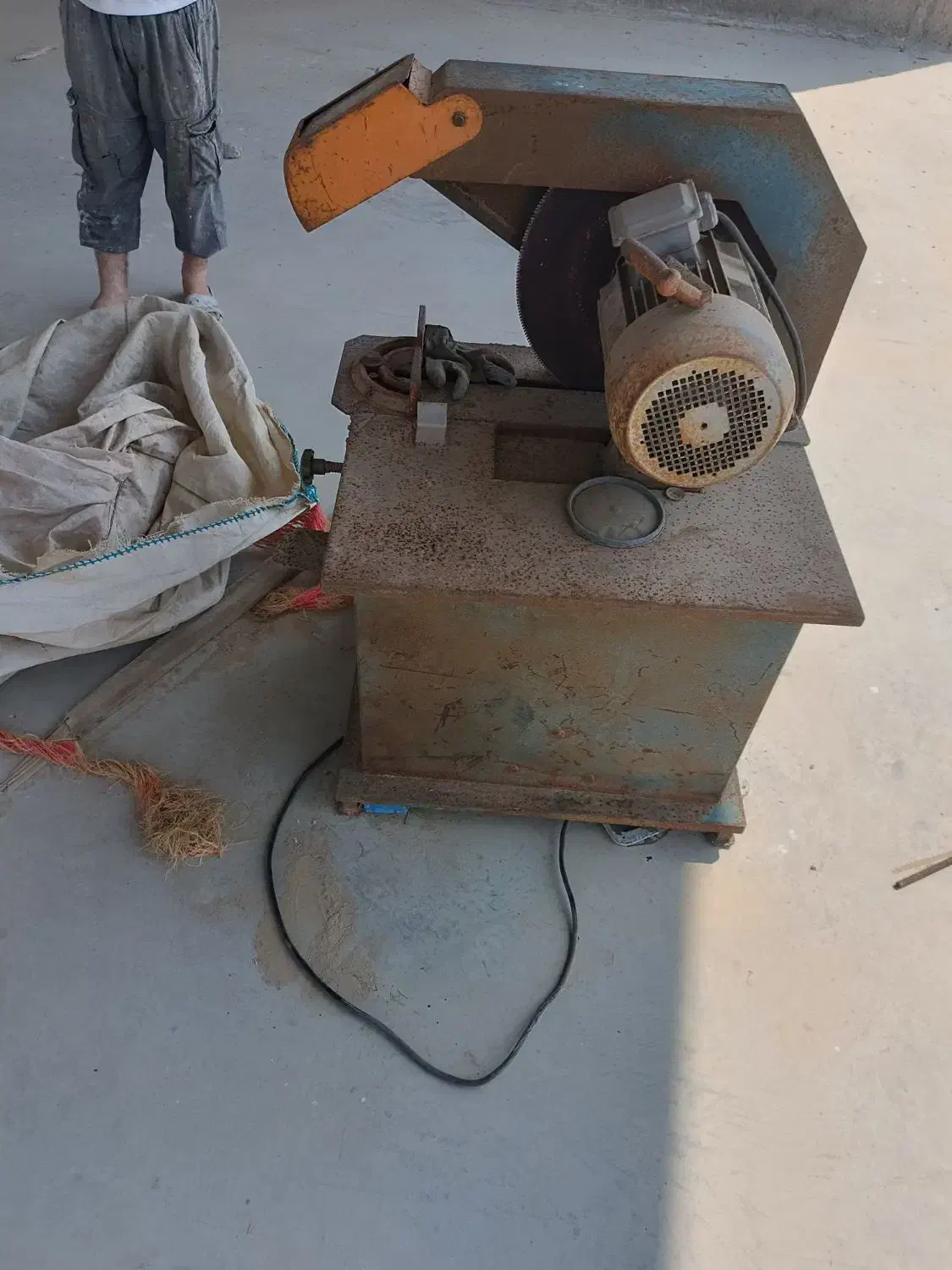 اره اتشی|ابزارآلات|قشم, |دیوار