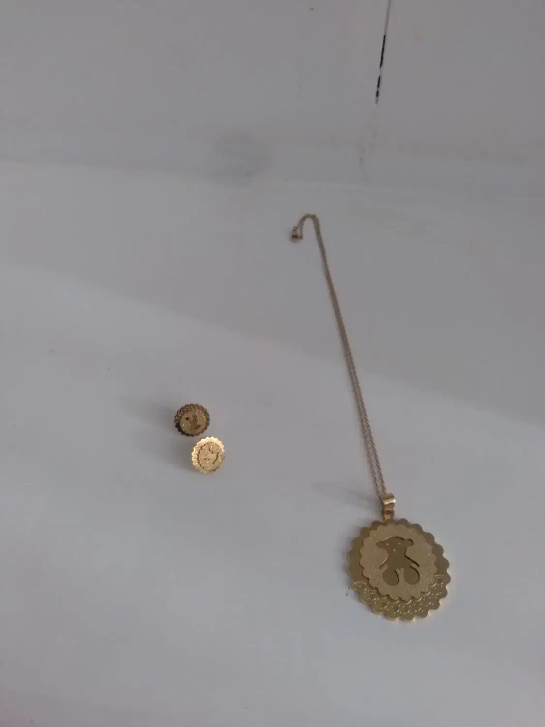 یک گردن بندویک جفت گوشواره|بدلیجات|کاشان, خزاق|دیوار