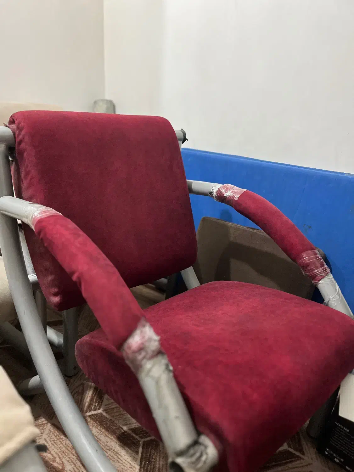 مبل تک نفره|مبلمان خانگی و میز عسلی|بندر گز, |دیوار