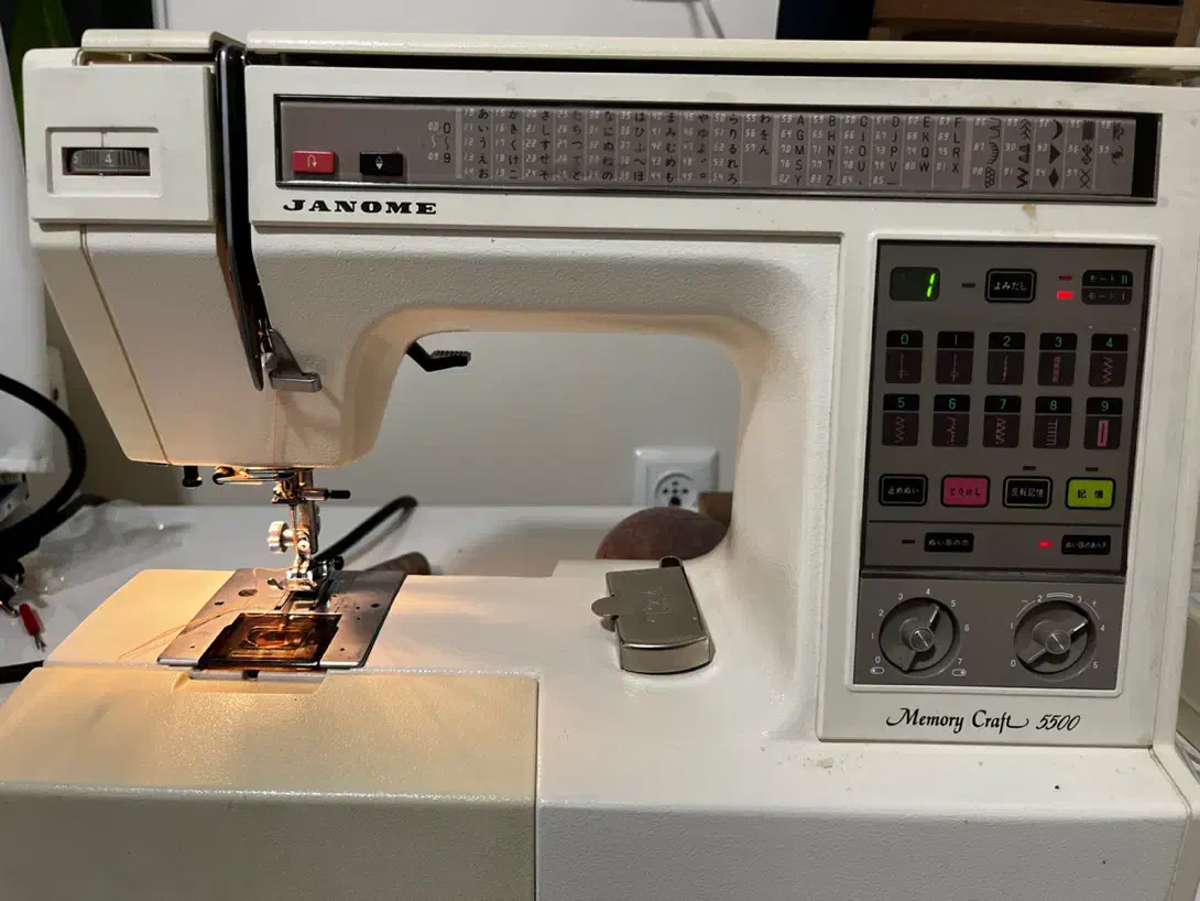 فروش چرخ ۵۵۰۰ ژانومه استوک ژاپن|چرخ خیاطی و ریسندگی|شهرکرد, |دیوار