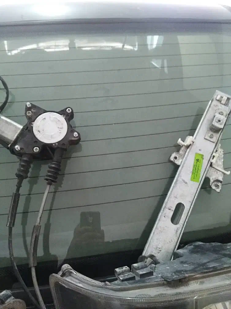 شیشه بالابر و چراغ جلو پراید|قطعات یدکی و لوازم جانبی|شیراز, کرونی(خاتونک)|دیوار