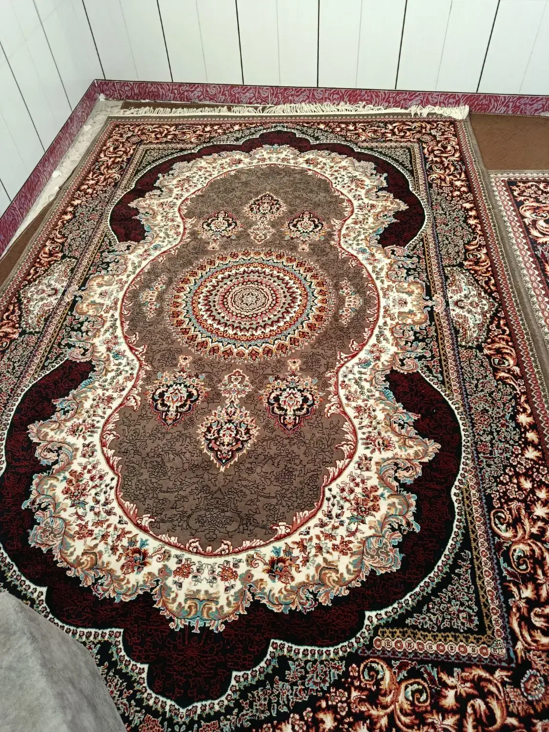 فرش در حد نو|فرش|خرم‌آباد, |دیوار