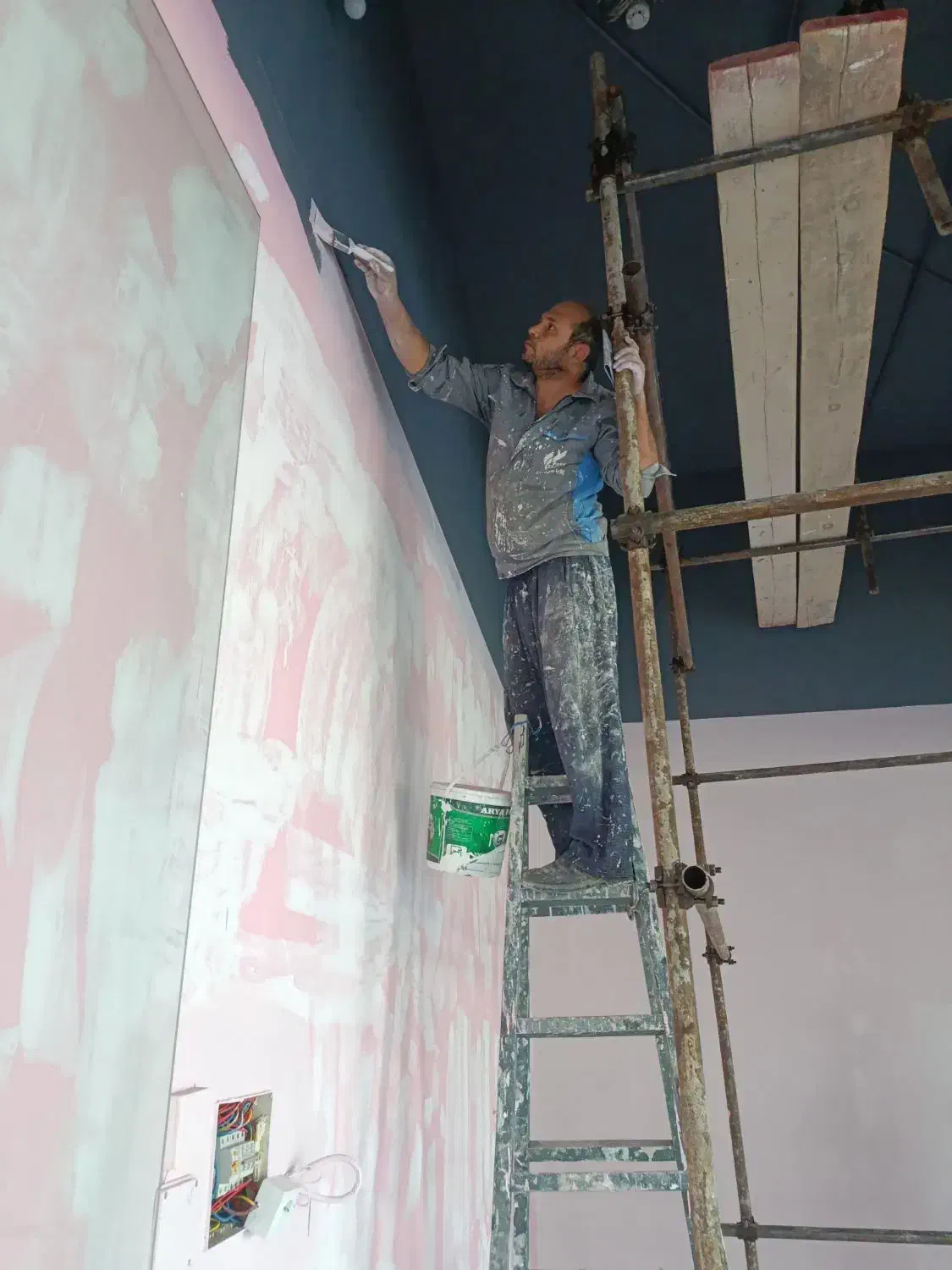 نقاشی ساختمان|خدمات پیشه و مهارت|بجنورد, |دیوار