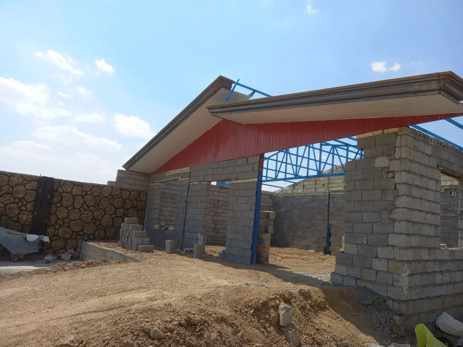 ساخت سوله خرپا بدنه و پوشش سوله|خدمات پیشه و مهارت|نجف‌آباد, شهرک صنعتی نجف آباد|دیوار