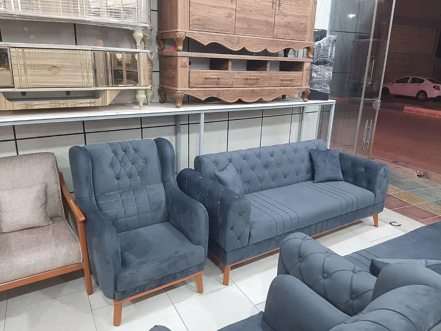 تعمیر انواع مبلمان پذیرفته میشود|مبلمان خانگی و میز عسلی|اقبالیه, |دیوار