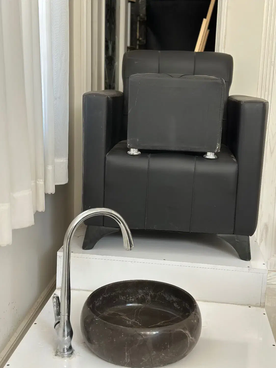 سالن زیبایی|آرایشگاه و سالنهای زیبایی|تربتحیدریه, آبشار|دیوار