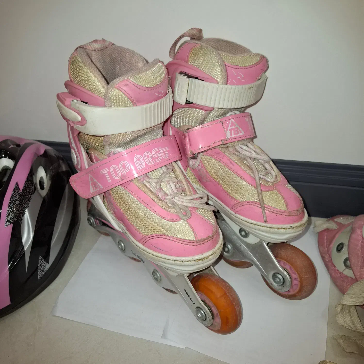 اسکیت بچگانه سایز قابل تنظیم با کلاه و لوازم نو|دوچرخه، اسکیت، اسکوتر|تهران, علم و صنعت|دیوار