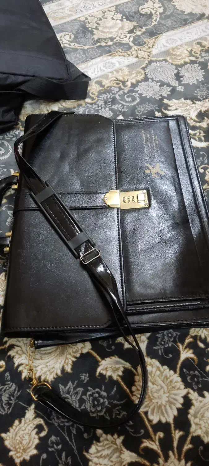 تعدادی کیف دانشجویی واداری نو|کیف، کفش، کمربند|نسیمشهر, |دیوار