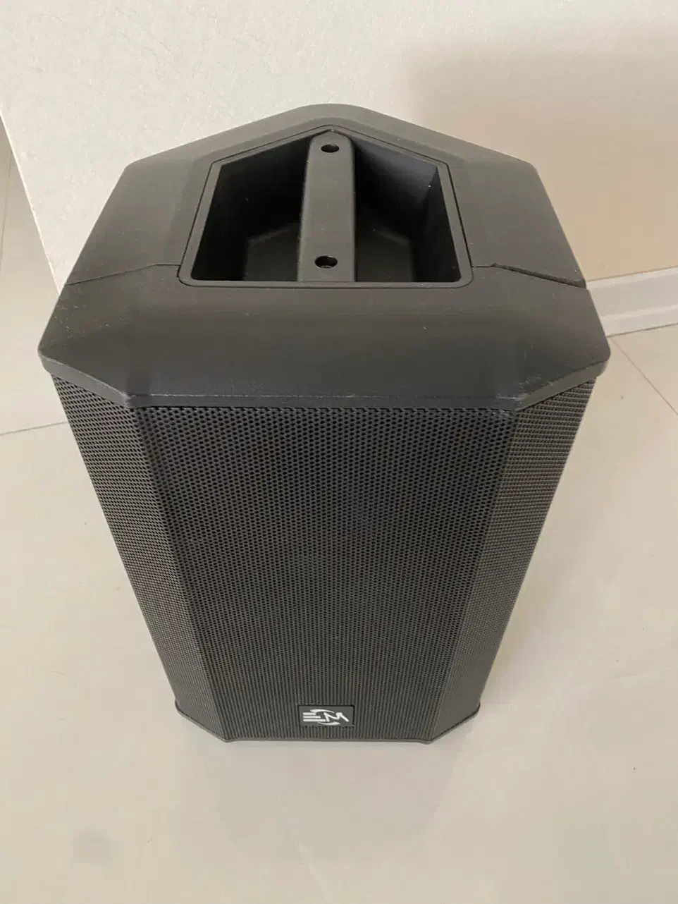 اسپیکر و باند شارژی امیننس emc-B8 قابل حمل ۱۰۰ وات|پخش‌کننده همراه|مشهد, احمدآباد|دیوار