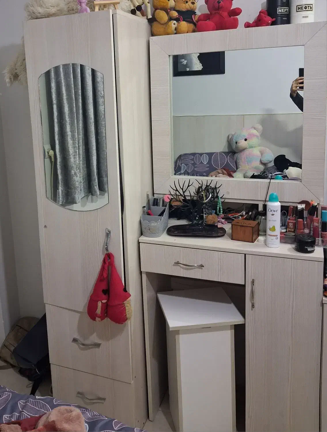 دوتا سرویس خواب یکنفره باکمدومیزآرایش|تخت و سرویس خواب|گرگان, |دیوار