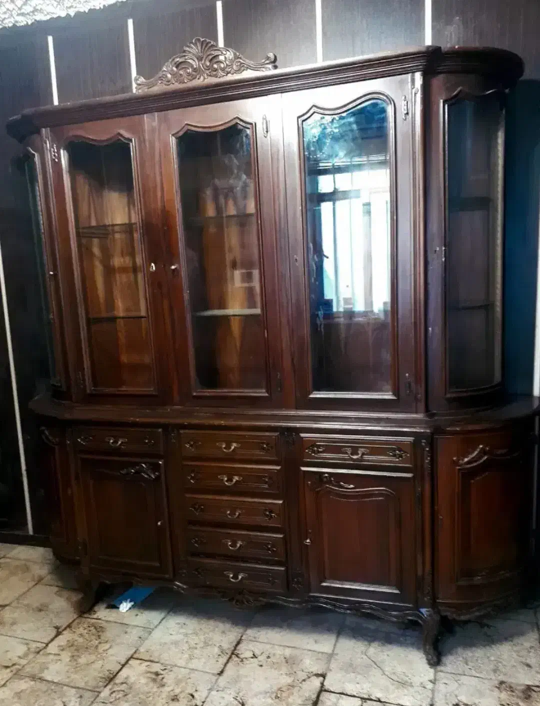 بوفه چوبی|بوفه، ویترین، کنسول|پردیس, فاز ۲|دیوار